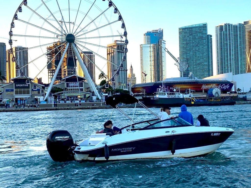 Best Time To Rent A Boat In Miami: Month-By-Month Guide To Ideal Weather And Events 2 Find Out Best Time Of Year To Rent A Boat In Miami